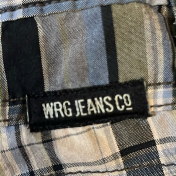 Bundle Boys Lands’End & Wrangler Cargo Shorts - plaid size 12 - Picture 9 of 10